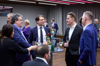 Bild 147 / 197